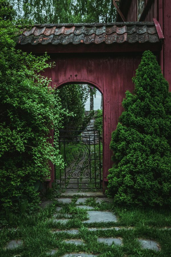 Comment réussir l'installation de votre portail de jardin ?